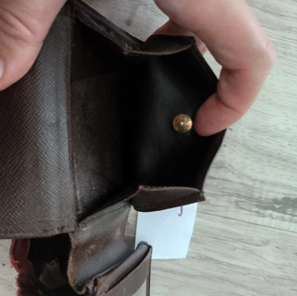 Vintage, Authentic Louis Vuitton Famier Ebene Mens Credit Wallet